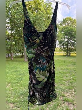 Beyond Control tummy control swimsuit/dress Sz 10 animal jungle print beach vaca